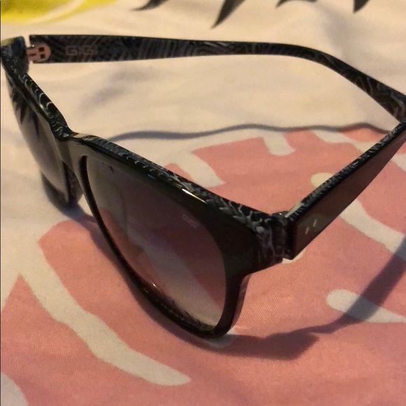 Tortoise & Blond sunglasses - Picture 4 of 4